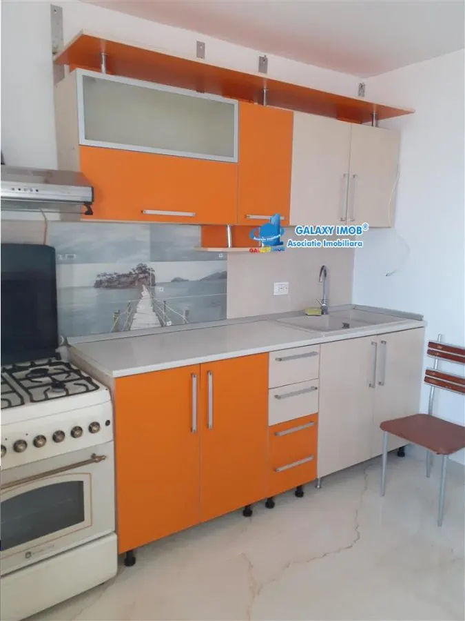 de inchiriat studio  cf 1 , parter   Targul din Vale (curte) - foto 2