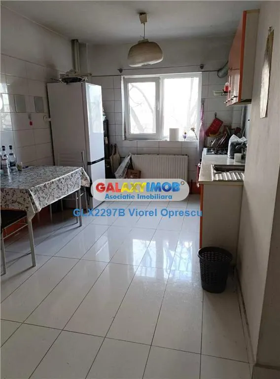 Apartament 3 camere, decomandat, Bulevardul Chisinau, Diham - foto 1