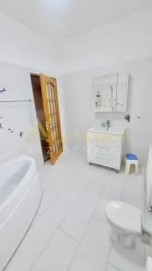CASA INDIVIDUALA CU PISCINA METROU APARATORII PATRIEI - foto 13