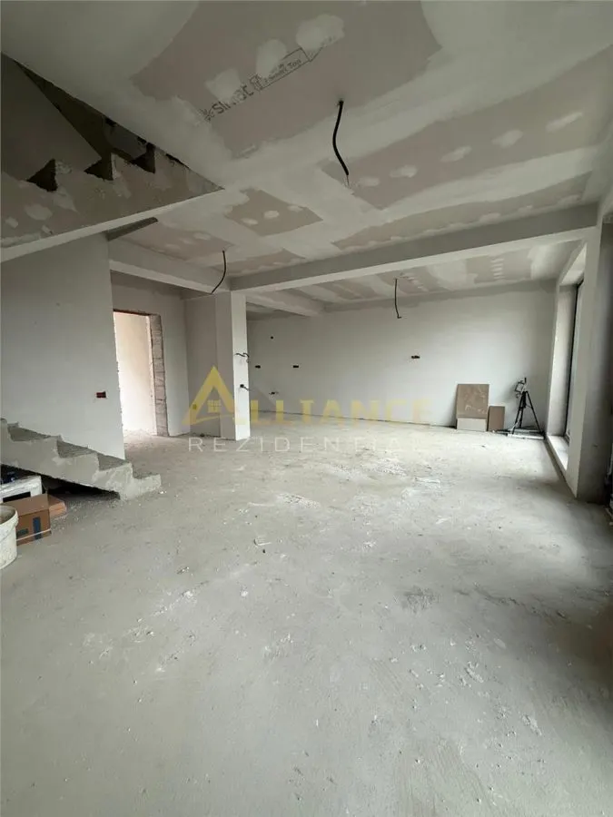 Casa 5 camere tip DUPLEX - 4 bai, Terasa + Curte, 250 MP - foto 7