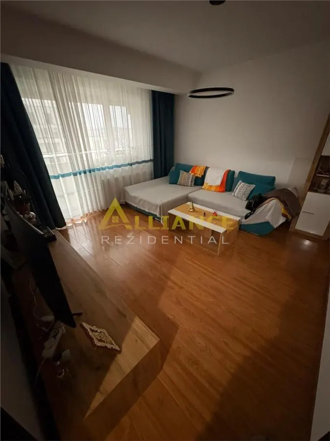 Apt 2 camere decomandat Mobilat Utilat - foto 1