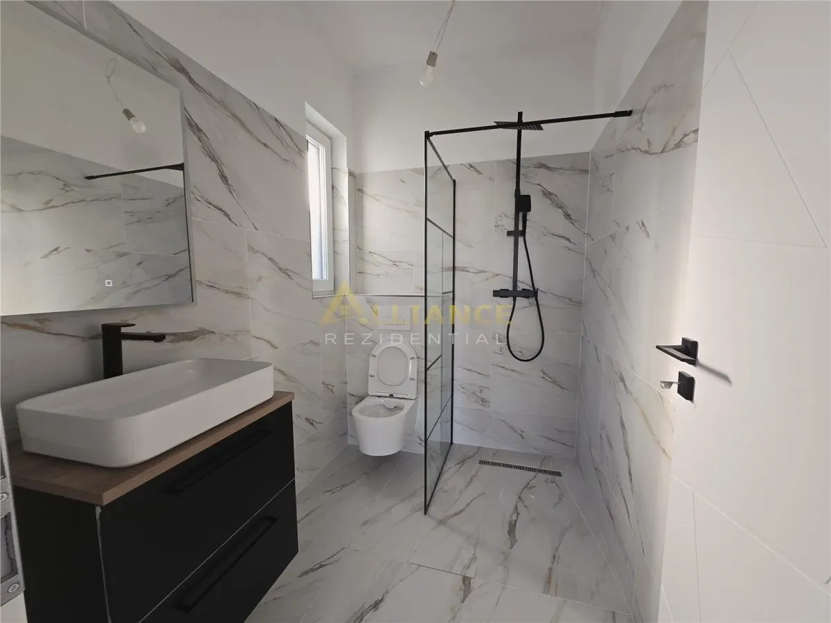 Casa parter- placa de beton- str asfaltata- 4 camere - foto 3