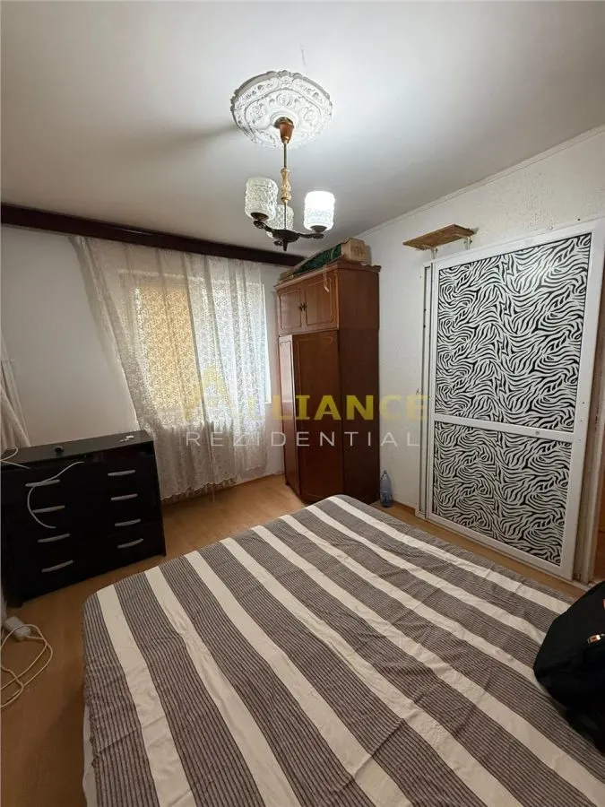 Apartament 2 camere Str. Argeselu Etaj 1 | - foto 3