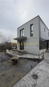 Vila 4 camere de vanzare || aproape de Mega Image || campus scolar - foto 3