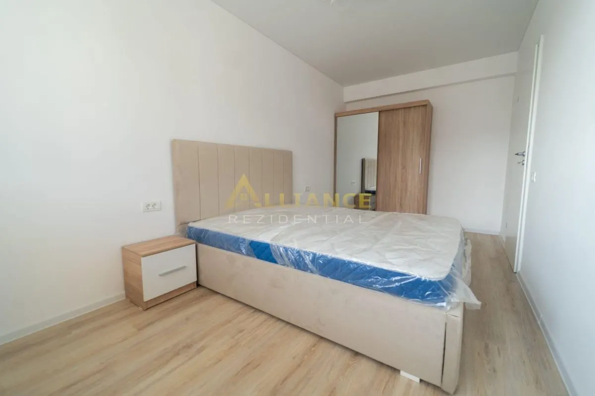 2 Camere de Vanzare si Parcare Subterana - foto 6