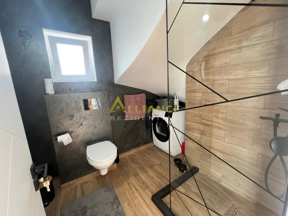  4 camere 2 bai teren 217mp - foto 17