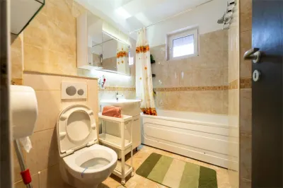 3 Camere 2 Bai - Metrou Berceni - foto 10