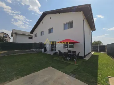 Duplex cu perete dublu- 4 camere - 2 bai - apa curenta  - pod - foto 13