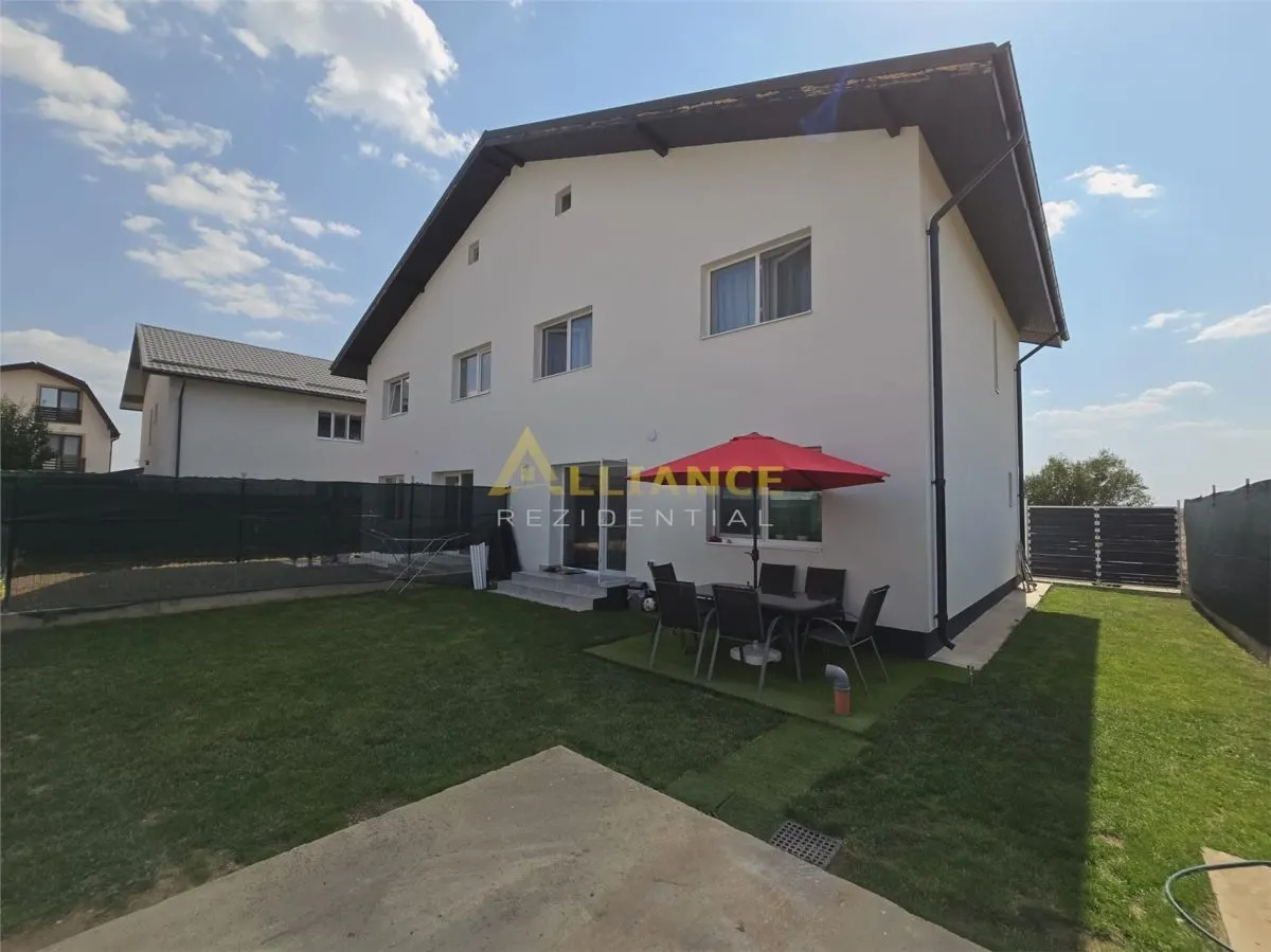 Duplex cu perete dublu- 4 camere - 2 bai - apa curenta  - pod - foto 13