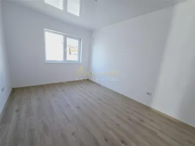 Vila tip duplex - 4 camere - 2 bai - pod - beci - foto 8