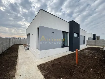  4 camere 2 bai teren 407 mp - foto 3