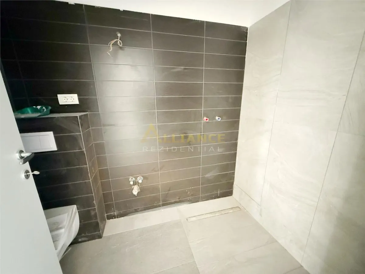 Duplex / 6 Camere / 3 Bai / Teren 250 mp - foto 19