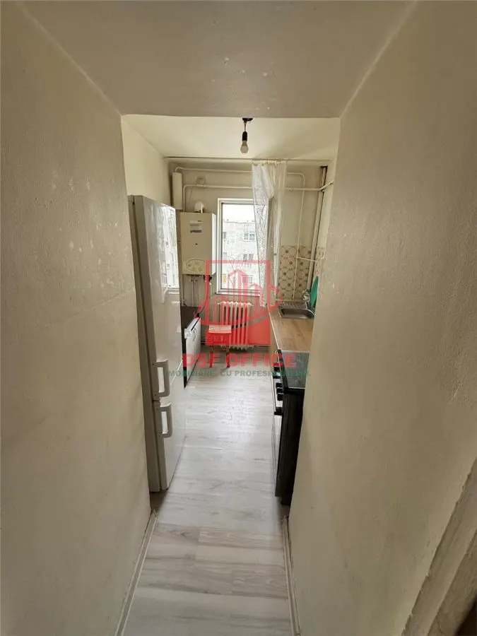 Apartament 2 camere semidecomandat in Mircea cel Batran - foto 5