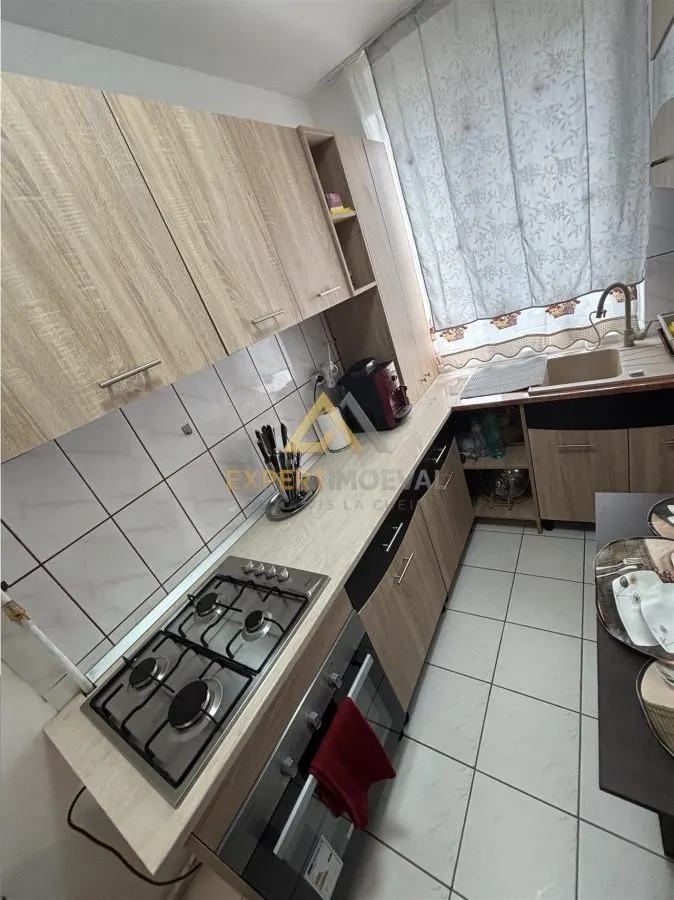 Apartament 2 camere, zona Garii, se vinde de urgenta - foto 2