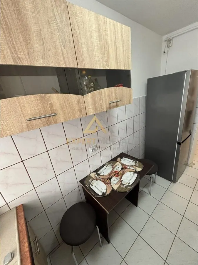Apartament 2 camere, zona Garii, se vinde de urgenta - foto 11
