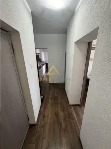 Apartament 3 camere de vanzare- Str. Minerilor - foto 3