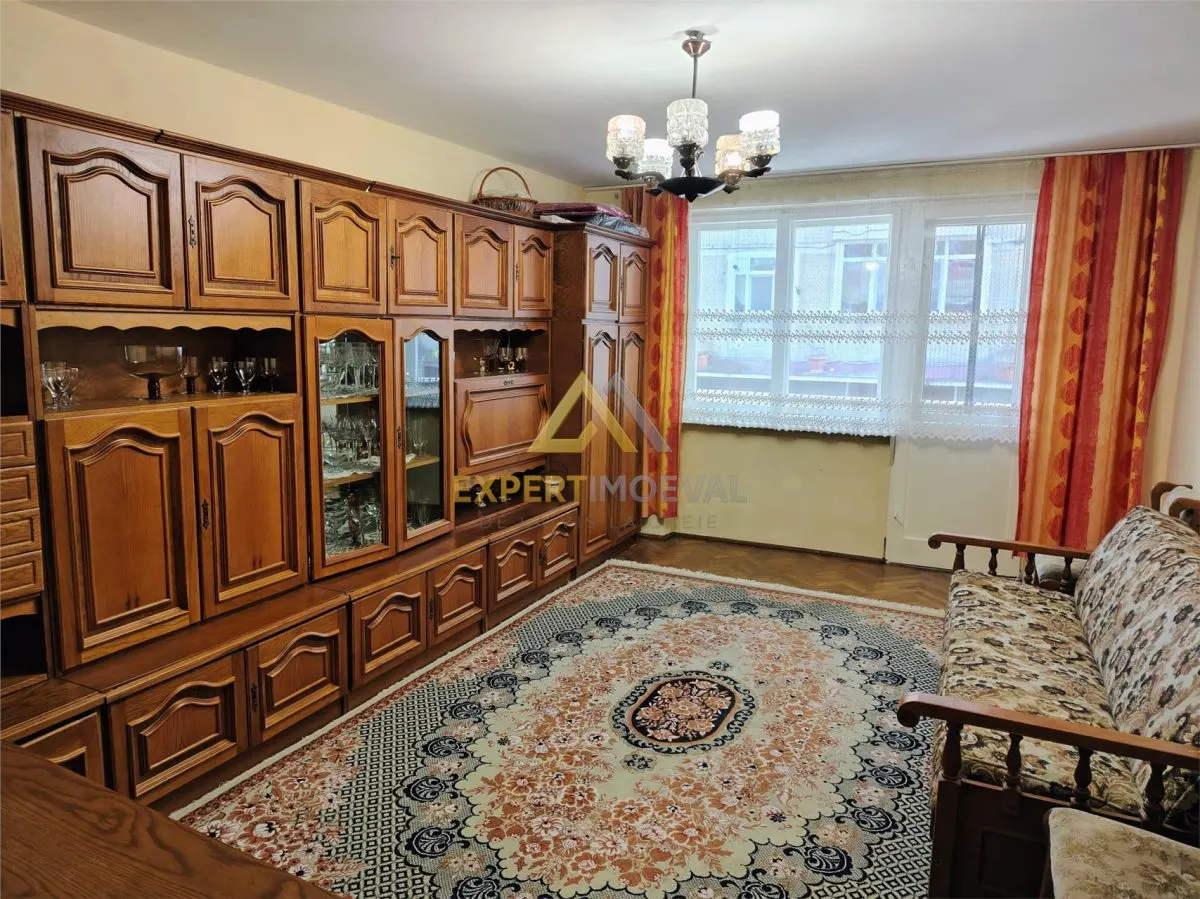 Apartament 3 camere Dragos Voda nr 2 Baia Mare - foto 2