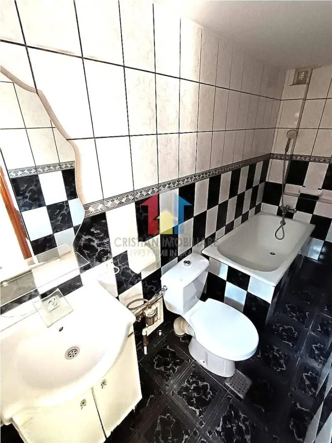 Casa 5 camere Pretabila 2 Familii, teren 176 mp, Bld Dorobantilor - foto 15