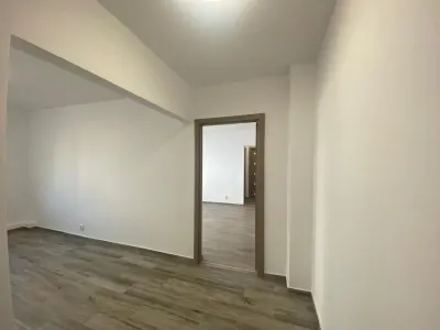 APARTAMENT 2 CAMERE | SEMIDECOMANDAT | ZONA LAMA - foto 7