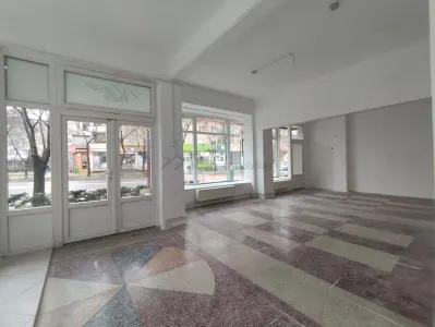 Spatiu comercia,central Marghita,Bihor - foto 2