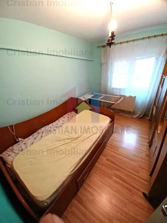 Apartament 3 cam=70mp , Buzaului  etaj 2, stradal - foto 4