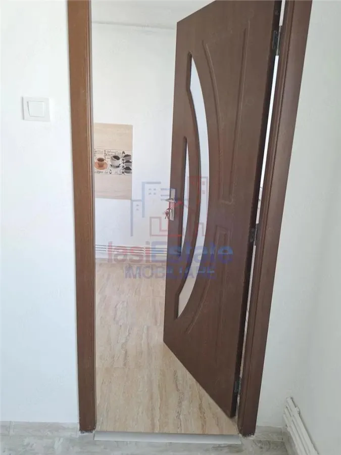 Apartament 3 camere Alexandru cel Bun - foto 3
