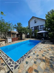 VANZARE VILA INDIVIDUALA | TOATE UTILITATILE| DRUM ASFALTAT | PISCINA - Bragadiru