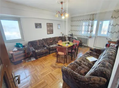 Apartament 4 camere 99mp etaj intermediar - foto 3