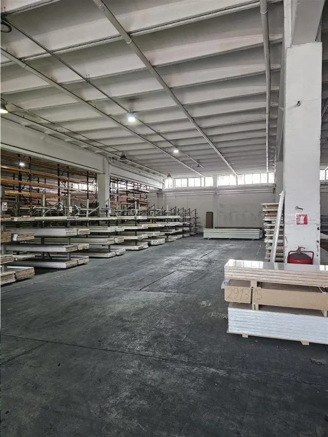 Spatiu Industrial - 1500 mp - Depozitare - Distributie - foto 2