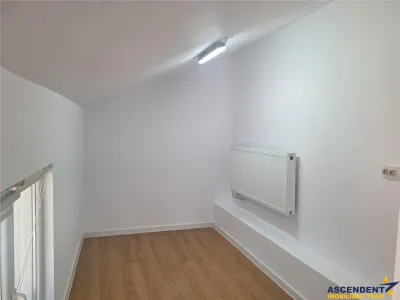 Resedinta/ spatiu profesional de inchiriat, Ghimbav – Central - foto 3