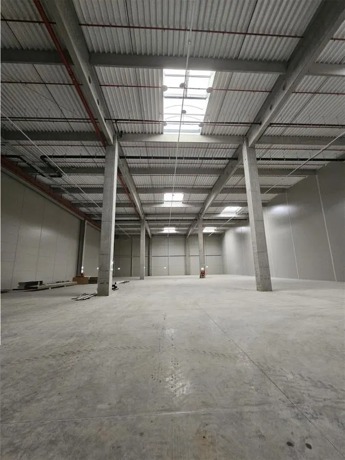 Spatiu Industrial - 900 mp - Logistica - Depozitare - Distributie - foto 1
