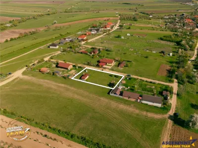 Cauti liniste aproape de oras? Teren 1.500 mp cu casuta in Calnic, Covasna - Calnic
