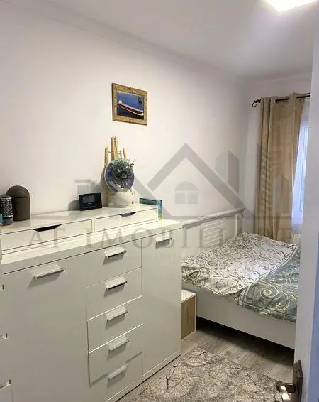 Apartament 4 camere Nicolina - foto 4