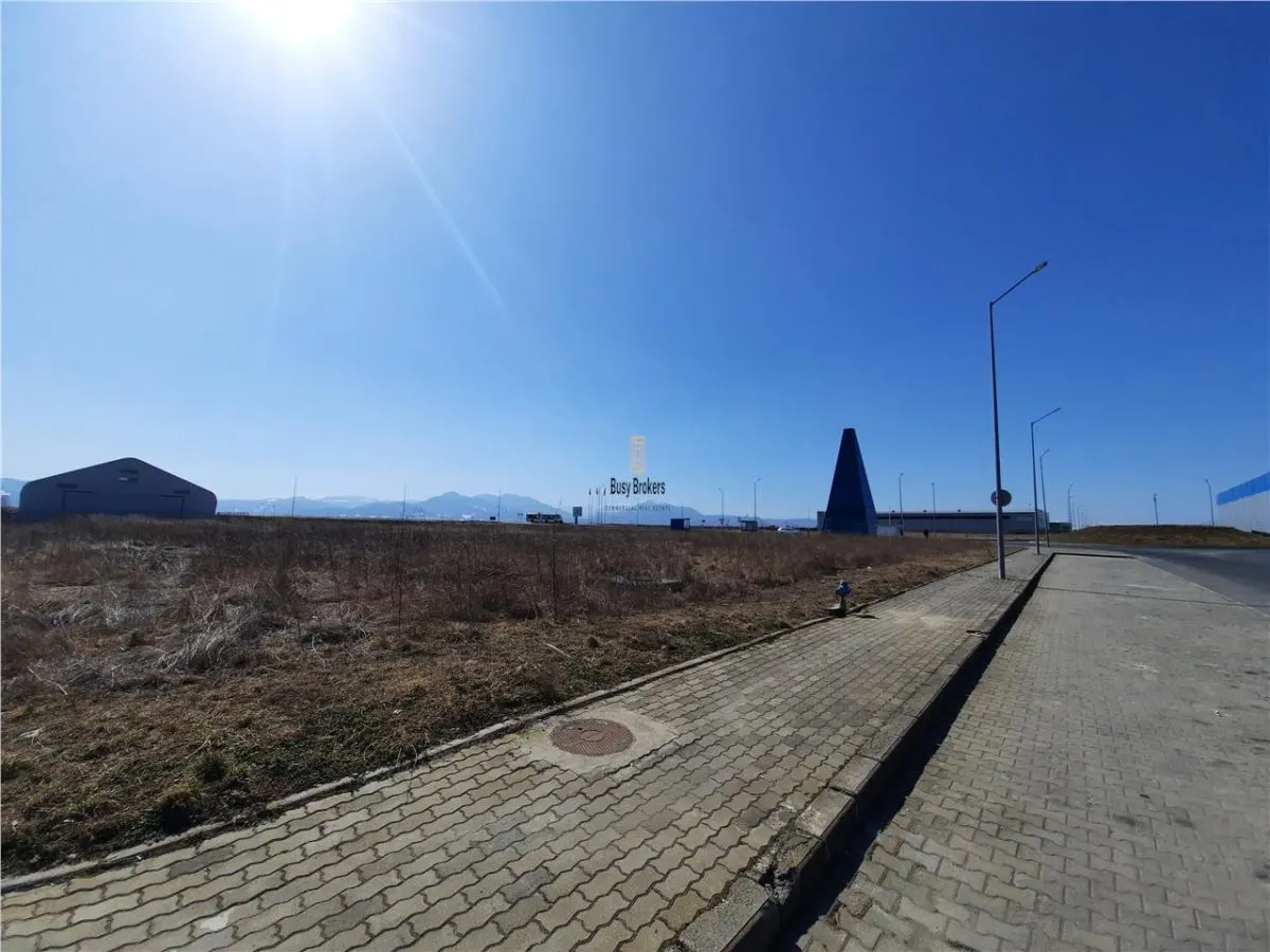 0,75 ha - Teren pentru dezvoltare imobiliara - constructii industriale - foto 1