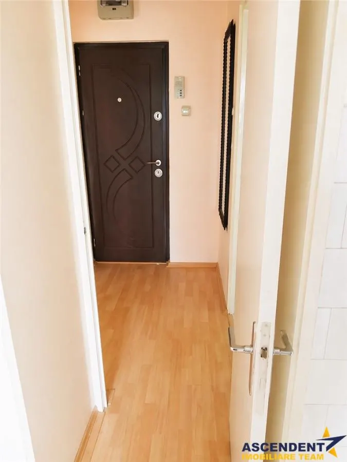 Garsoniera decomandata, etaj2, bloc apartamente, Astra, Brasov - foto 4