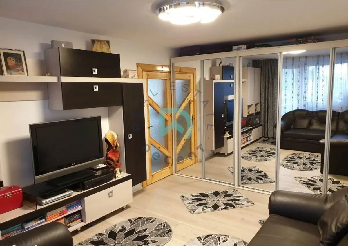 Apartament 4 camere, Tractorul, Brasov - foto 4