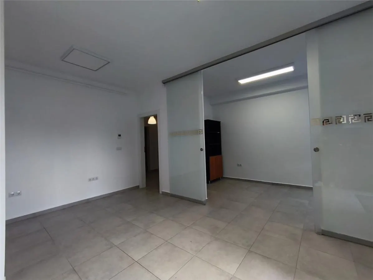 Spatiu Comercial Maurer  Loc De parcare Terasa - foto 4