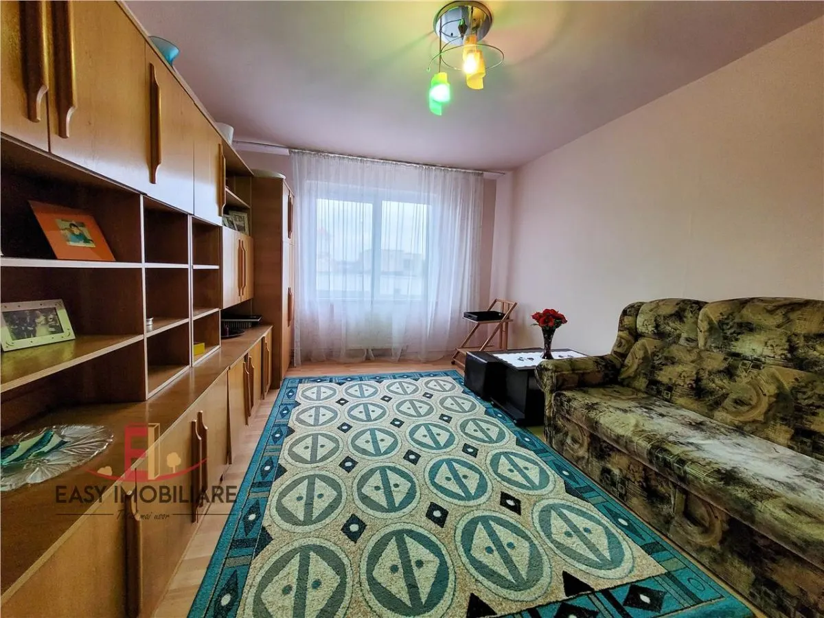 Apartament 3 camere , Tudor , Str.Sarguintei - foto 4