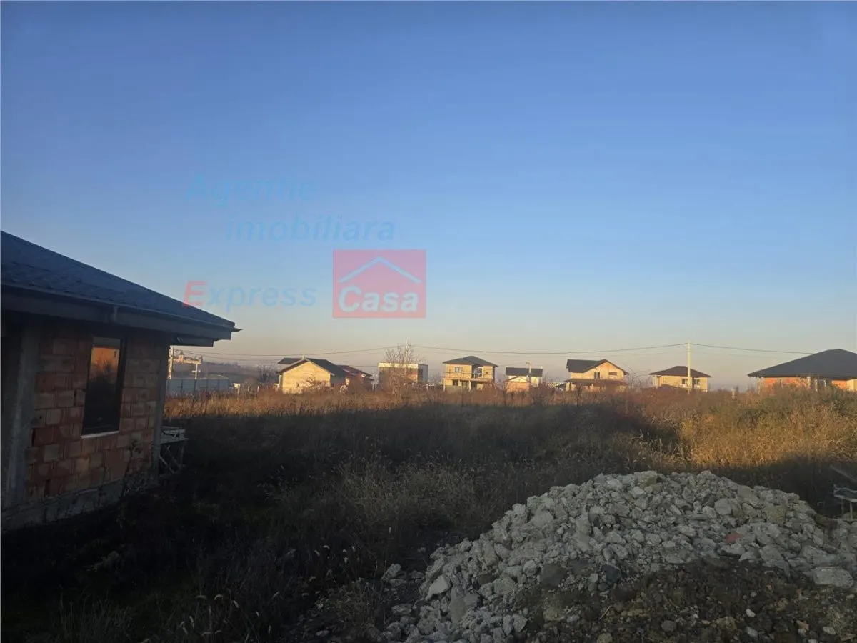 Teren intre case, zona Bucium, 482 mp - foto 1