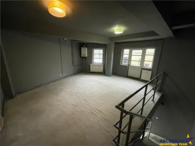 Spatiu comercial pe doua nivele, compozitie eleganta, Central, Targu Mures. - foto 2