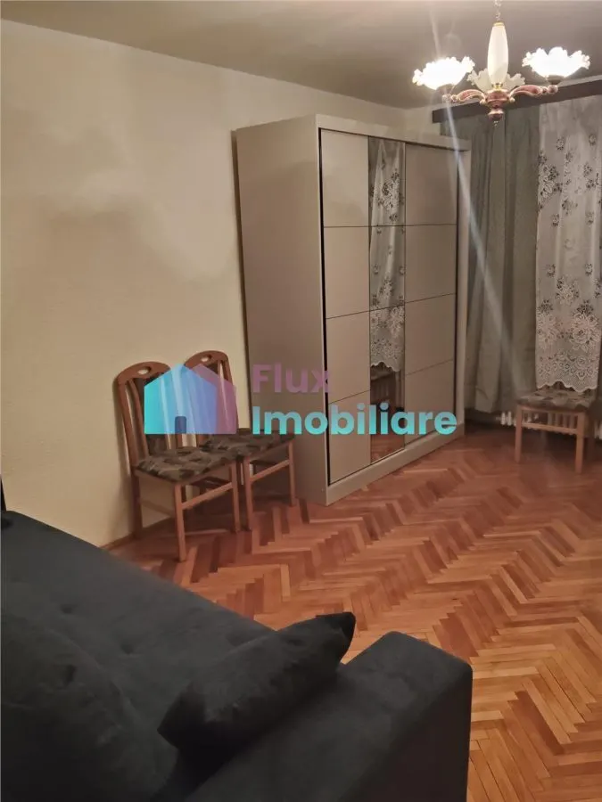 Apartament cu 2 camere zona centrala - foto 3