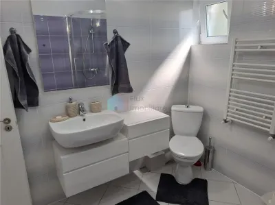 Apartament cu 3 camere de lux in zona centrala - foto 16