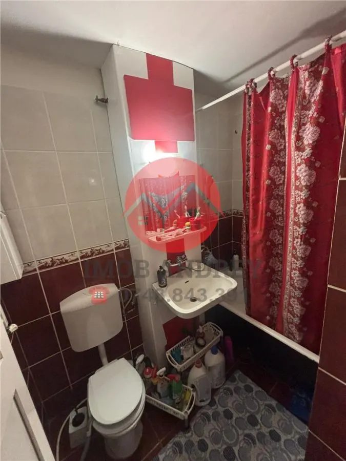 Garsoniera transformata Ã®n ap. 2 camere, E3, lÃ¢nga spital - foto 7