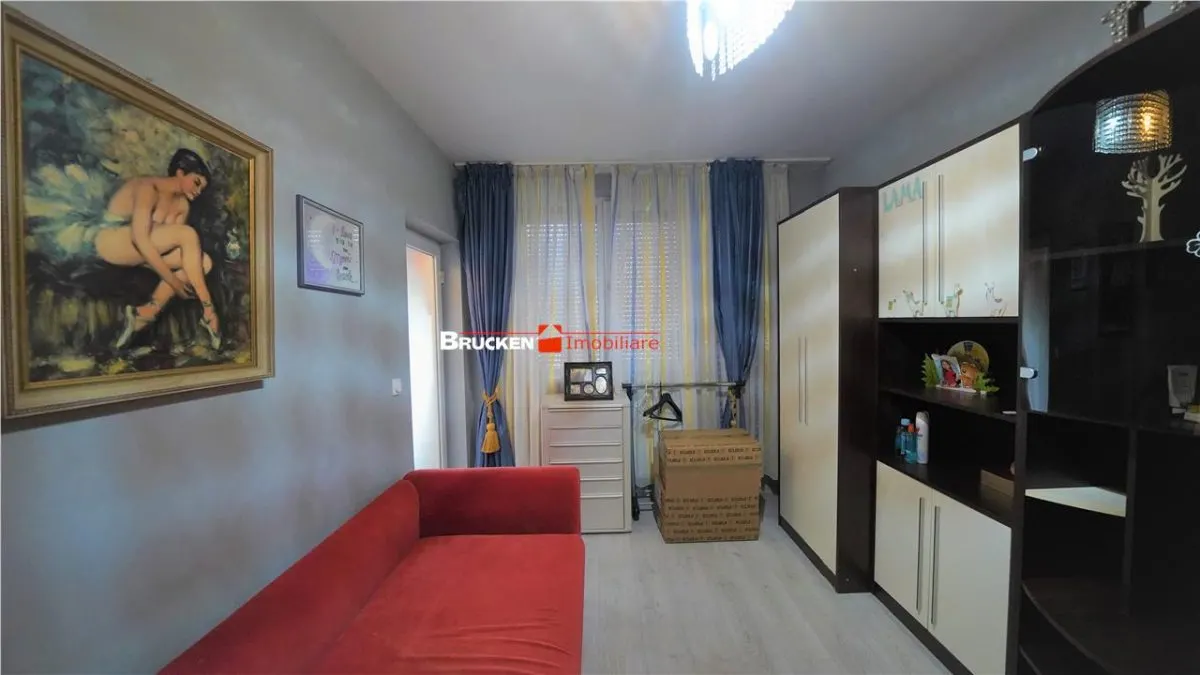 DUPLEX IN CARTIERUL ONCEA CU PARCARE SI CURTE - foto 5