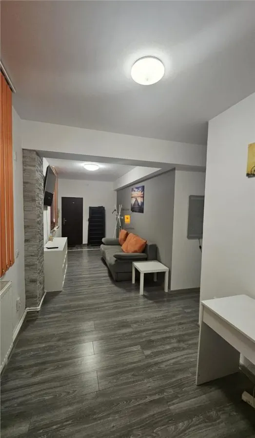 Inchiriere apartament  2 camere zona centrala - foto 2
