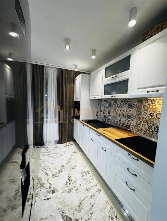 Apartament 3 camere de vanzare, zona Cartierul Sasar - foto 3