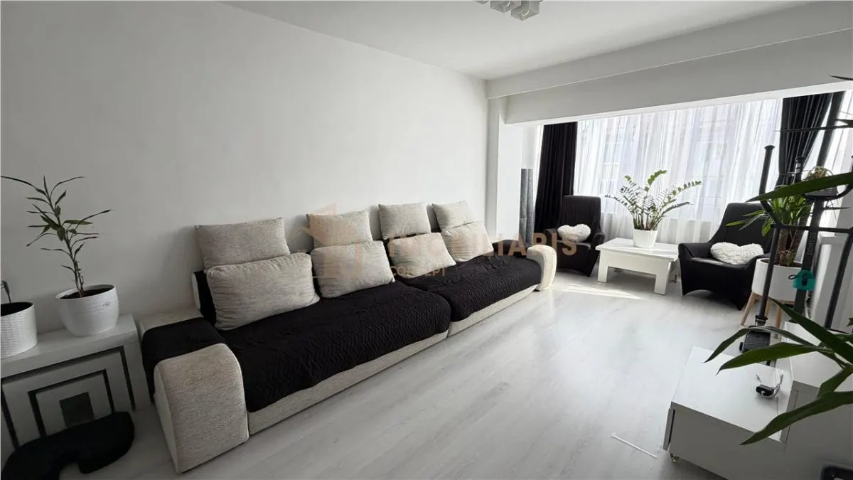 Apartament 4 camere, zona Hortensiei - foto 1