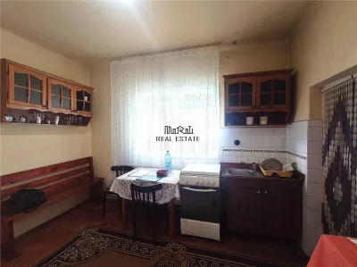 Casa cu teren, aproape de centrul balneo-termal Vata Bai - foto 14