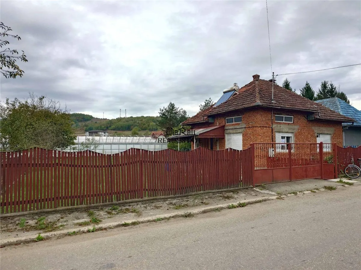 Casa cu teren, aproape de centrul balneo-termal Vata Bai - foto 19