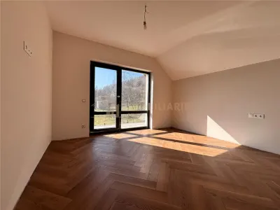 Casa individuala cu etaj - cartier Ferneziu - foto 11